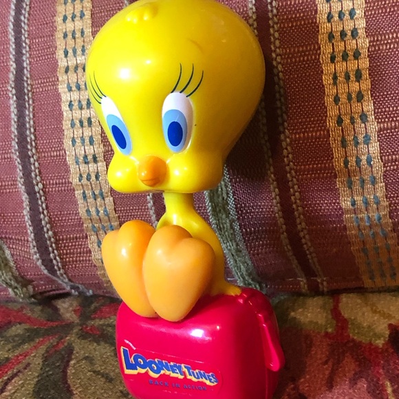 9263 VTG Tweety Bird Bobble Head Back In Action Africa Red Suitcase Yellow Bird - Picture 12 of 13